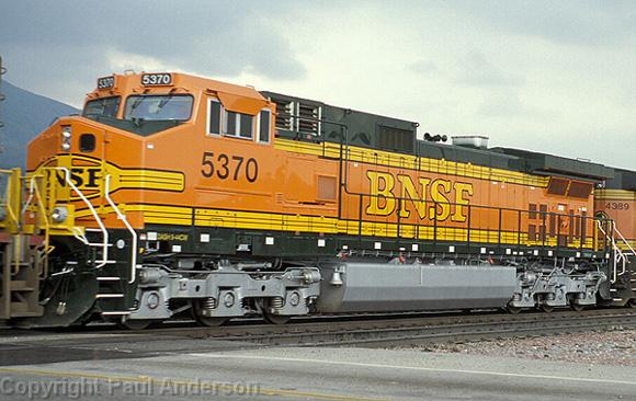 BNSF 5370 C44 9W.jpg